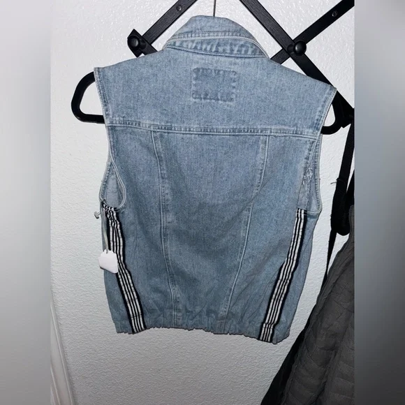 Revolt Denim Vest Large‎ – Vintage Light Wash Jean Vest 100% Cotton Y2K Retro - Picture 5 of 6